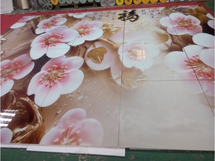 UV打印機(jī)是怎么才能實(shí)現(xiàn)定制個(gè)性化！